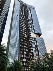 OUE Twin Peaks (D9), Condominium #180320062